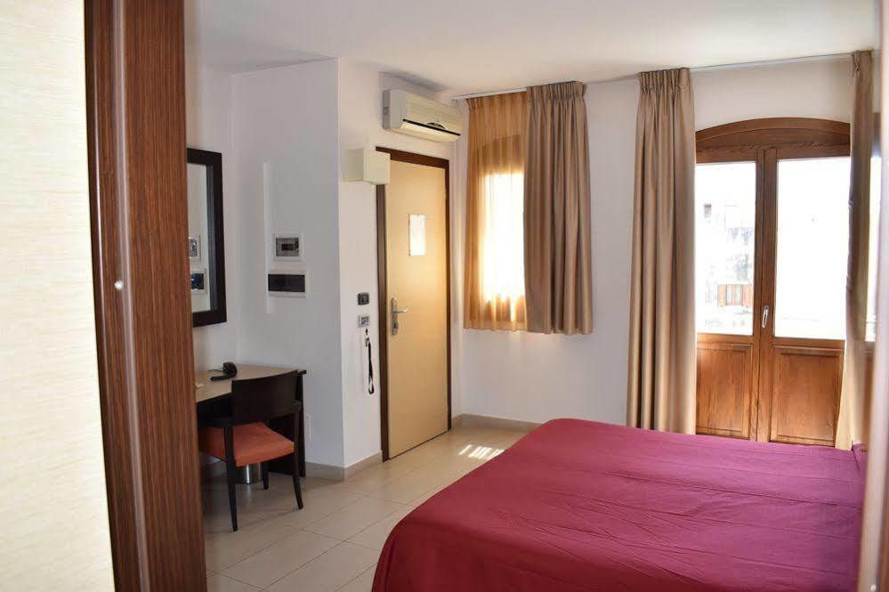 Hotel Il Portico Favignana Eksteriør bilde